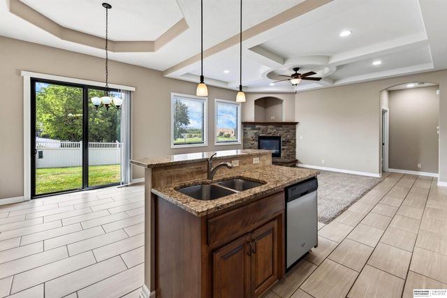 10619 Hillcrest Drive, La Vista, NE 68128