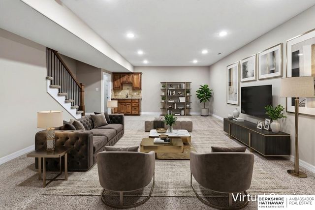 10619 Hillcrest Drive, La Vista, NE 68128