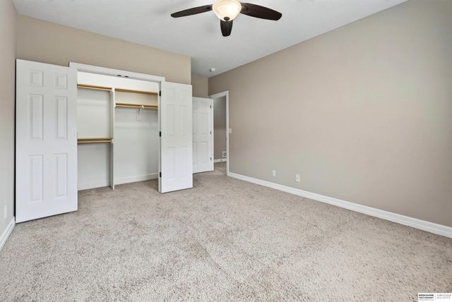 10619 Hillcrest Drive, La Vista, NE 68128