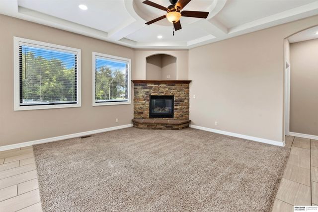 10619 Hillcrest Drive, La Vista, NE 68128