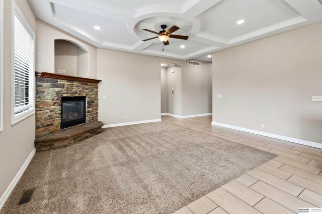 10619 Hillcrest Drive, La Vista, NE 68128