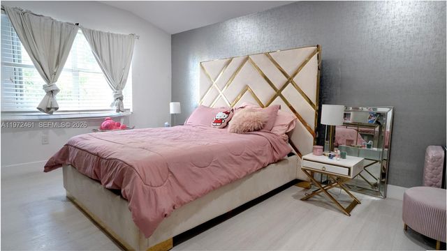 18499 NW 52nd Path, Miami Gardens, FL 33055