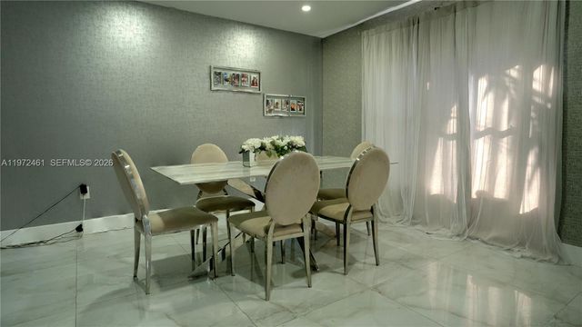 18499 NW 52nd Path, Miami Gardens, FL 33055