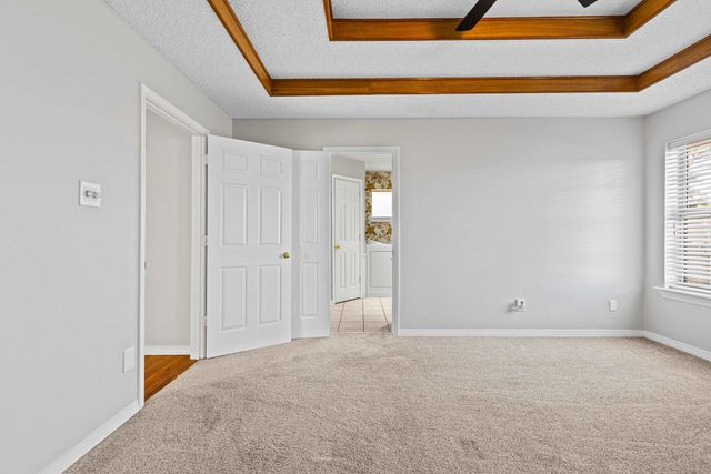 1111 ASHBOURNE LN., Longview, TX 75605