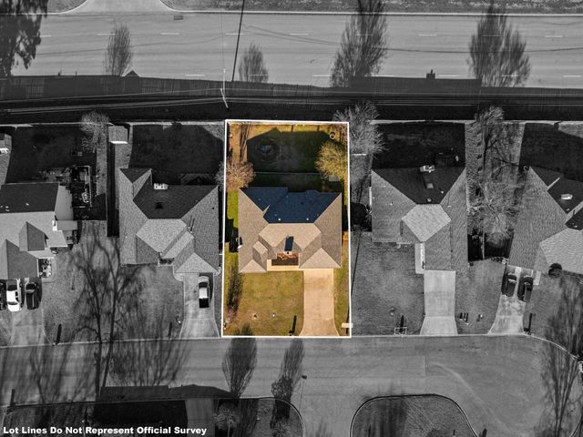 1111 ASHBOURNE LN., Longview, TX 75605