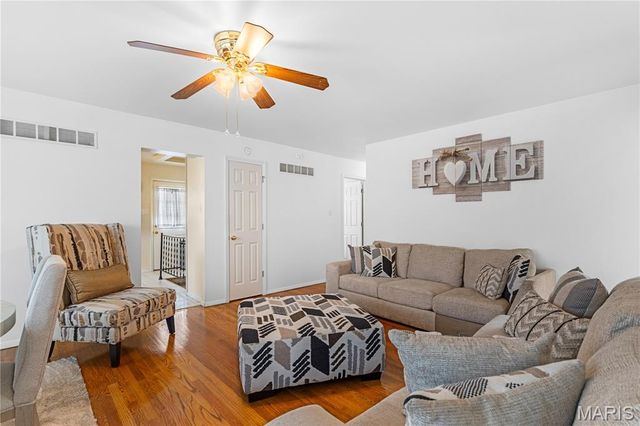 704 Village Square Drive, Hazelwood, MO 63042