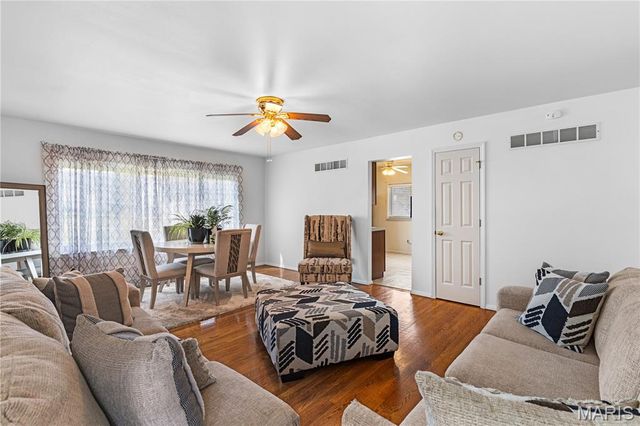 704 Village Square Drive, Hazelwood, MO 63042