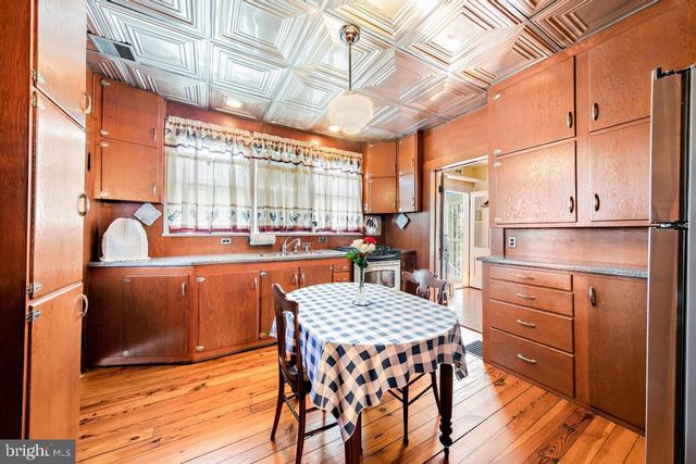 388 S GREEN ST, Tuckerton, NJ 08087