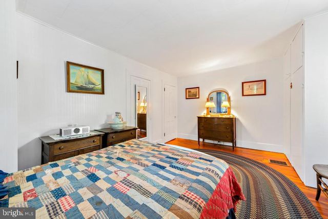 388 S GREEN ST, Tuckerton, NJ 08087