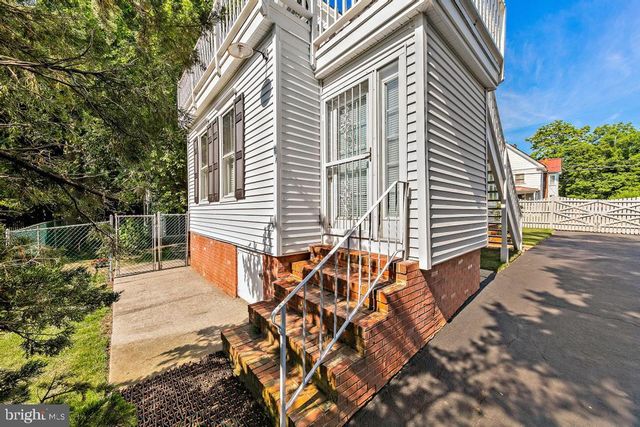 388 S GREEN ST, Tuckerton, NJ 08087