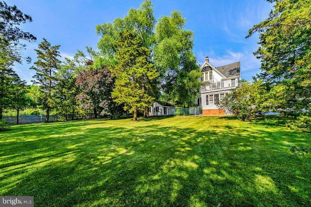 388 S GREEN ST, Tuckerton, NJ 08087