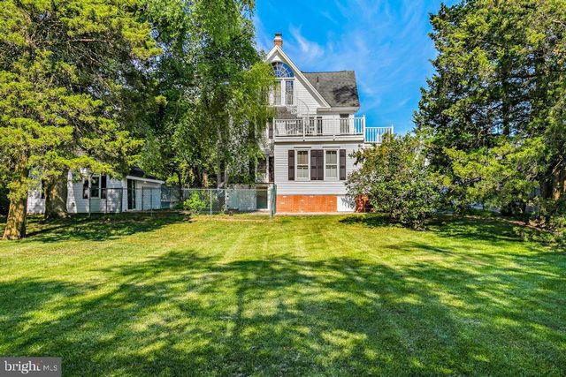 388 S GREEN ST, Tuckerton, NJ 08087