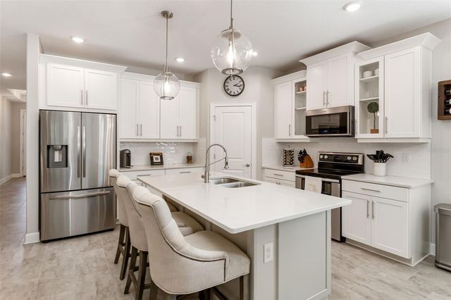 10804 WHITLAND GROVE DRIVE, Riverview, FL 33578