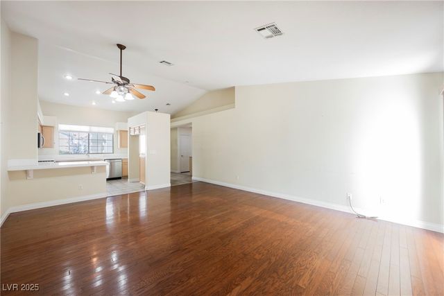 10017 Oak Creek Canyon Avenue, Las Vegas, NV 89147