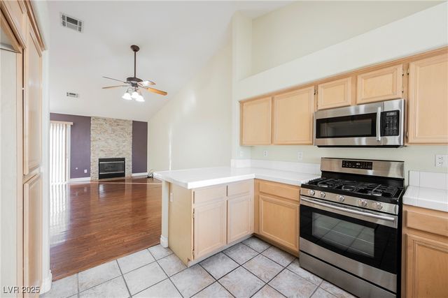 10017 Oak Creek Canyon Avenue, Las Vegas, NV 89147