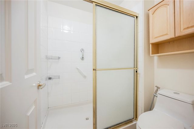 10017 Oak Creek Canyon Avenue, Las Vegas, NV 89147