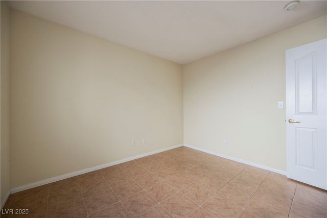 10017 Oak Creek Canyon Avenue, Las Vegas, NV 89147