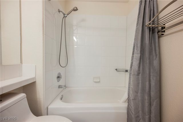 10017 Oak Creek Canyon Avenue, Las Vegas, NV 89147