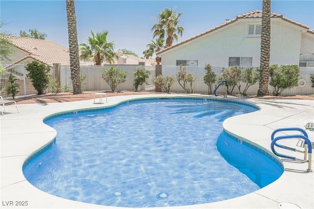 10017 Oak Creek Canyon Avenue, Las Vegas, NV 89147