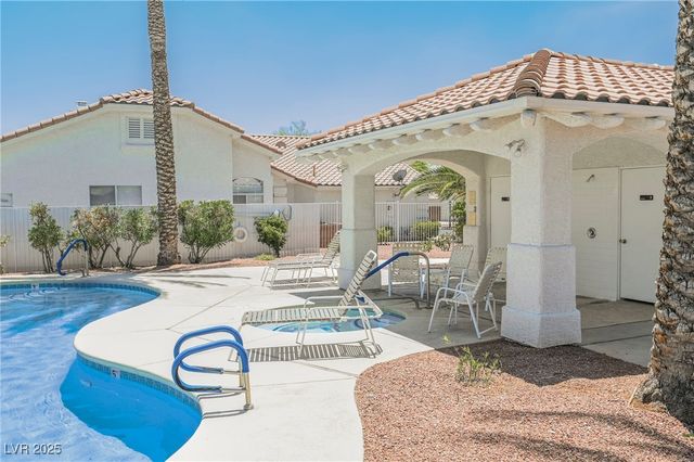 10017 Oak Creek Canyon Avenue, Las Vegas, NV 89147