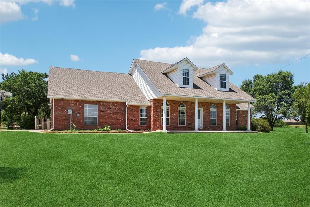 1227 Stout DR NW, Piedmont, OK 73078