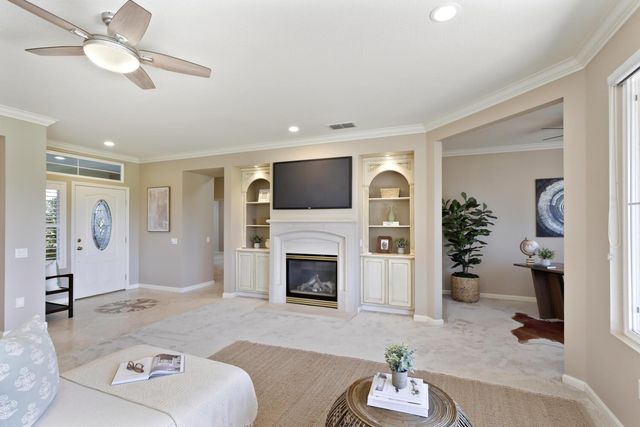 7338 School House Ln, Roseville, CA 95747