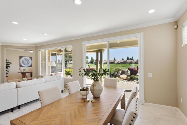 7338 School House Ln, Roseville, CA 95747