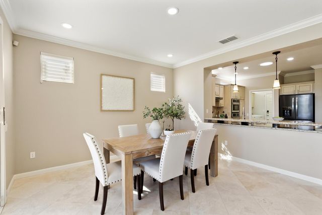 7338 School House Ln, Roseville, CA 95747