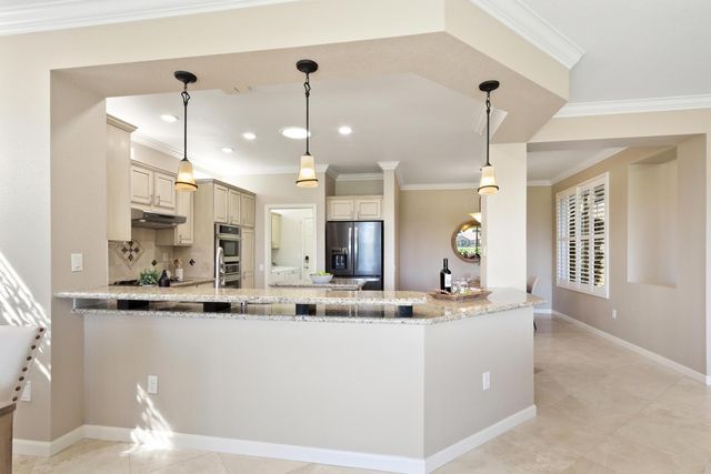 7338 School House Ln, Roseville, CA 95747