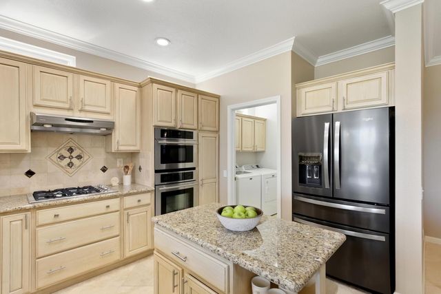 7338 School House Ln, Roseville, CA 95747