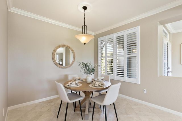 7338 School House Ln, Roseville, CA 95747