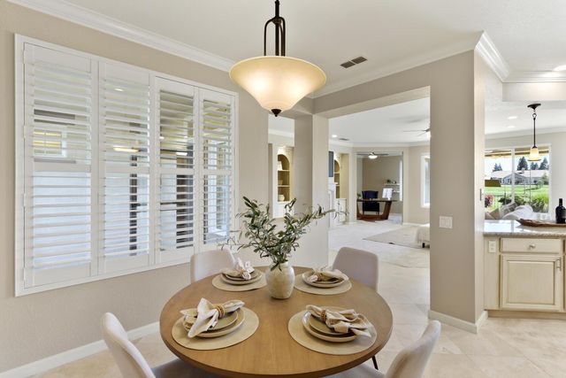 7338 School House Ln, Roseville, CA 95747