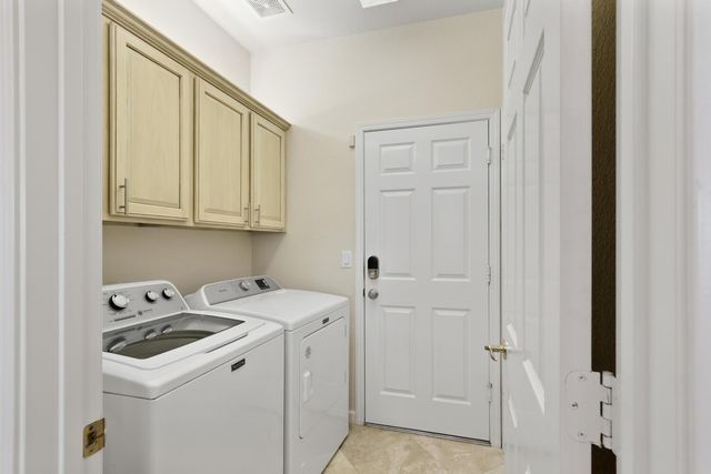 7338 School House Ln, Roseville, CA 95747