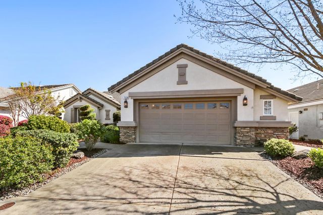 7338 School House Ln, Roseville, CA 95747