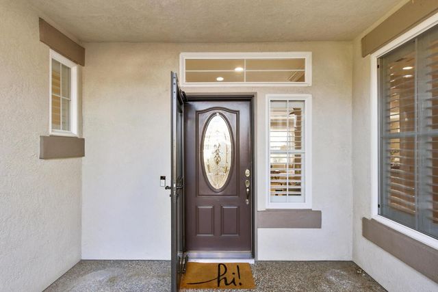 7338 School House Ln, Roseville, CA 95747