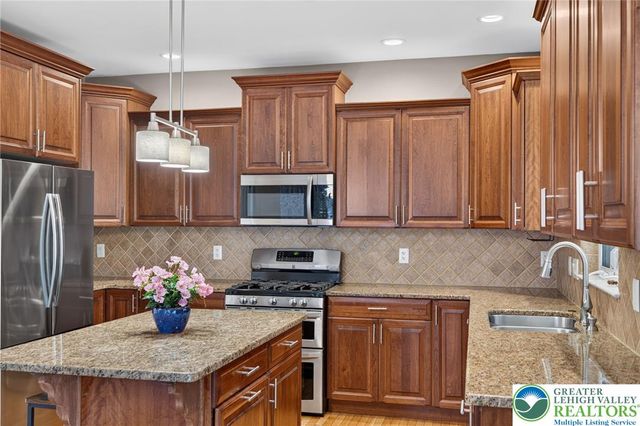 6719 Mink Road, Lower Macungie Twp, PA 18062