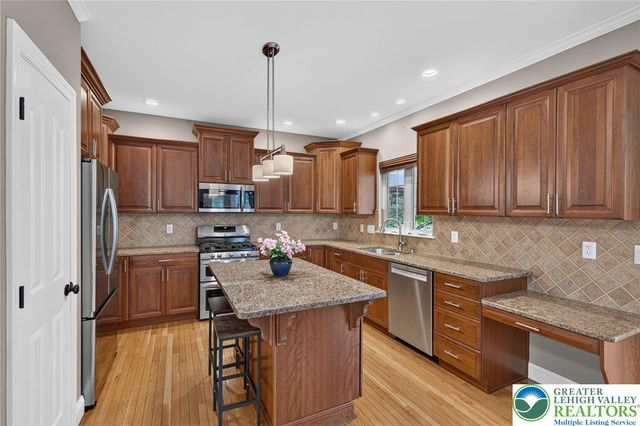 6719 Mink Road, Lower Macungie Twp, PA 18062