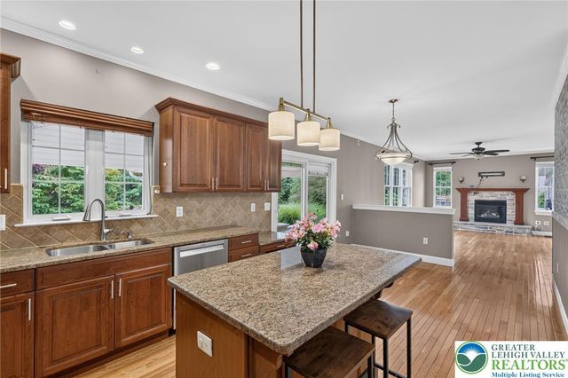 6719 Mink Road, Lower Macungie Twp, PA 18062