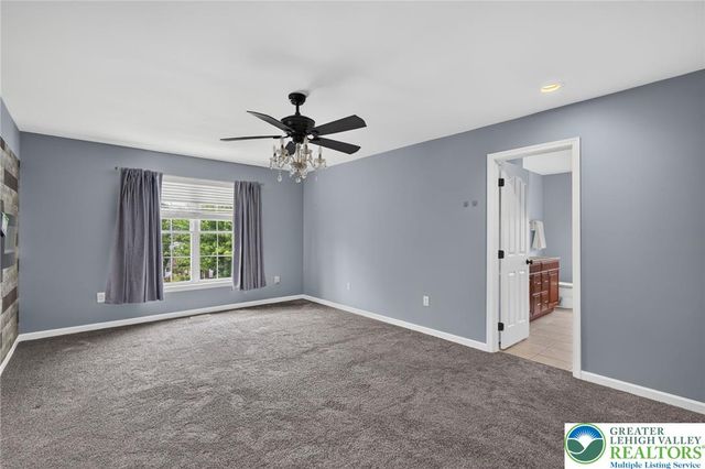 6719 Mink Road, Lower Macungie Twp, PA 18062