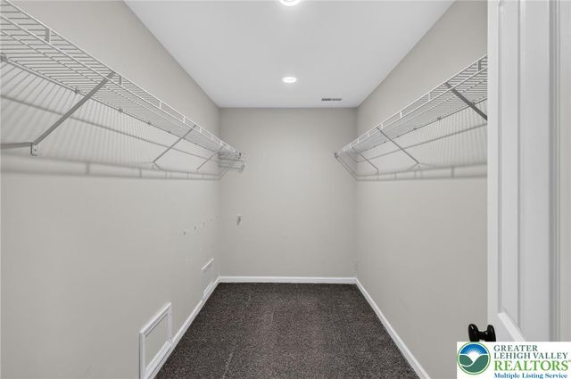 6719 Mink Road, Lower Macungie Twp, PA 18062