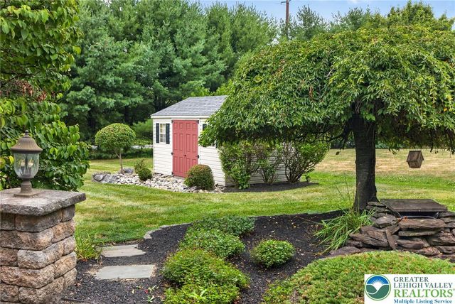 6719 Mink Road, Lower Macungie Twp, PA 18062