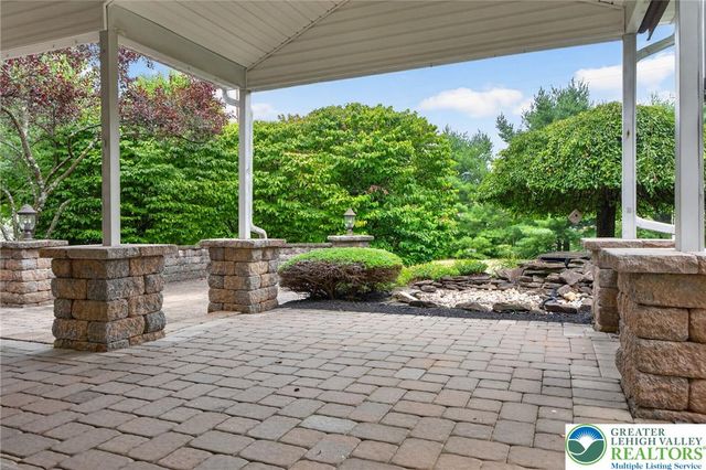 6719 Mink Road, Lower Macungie Twp, PA 18062