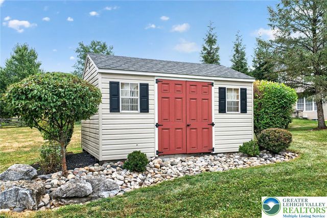 6719 Mink Road, Lower Macungie Twp, PA 18062