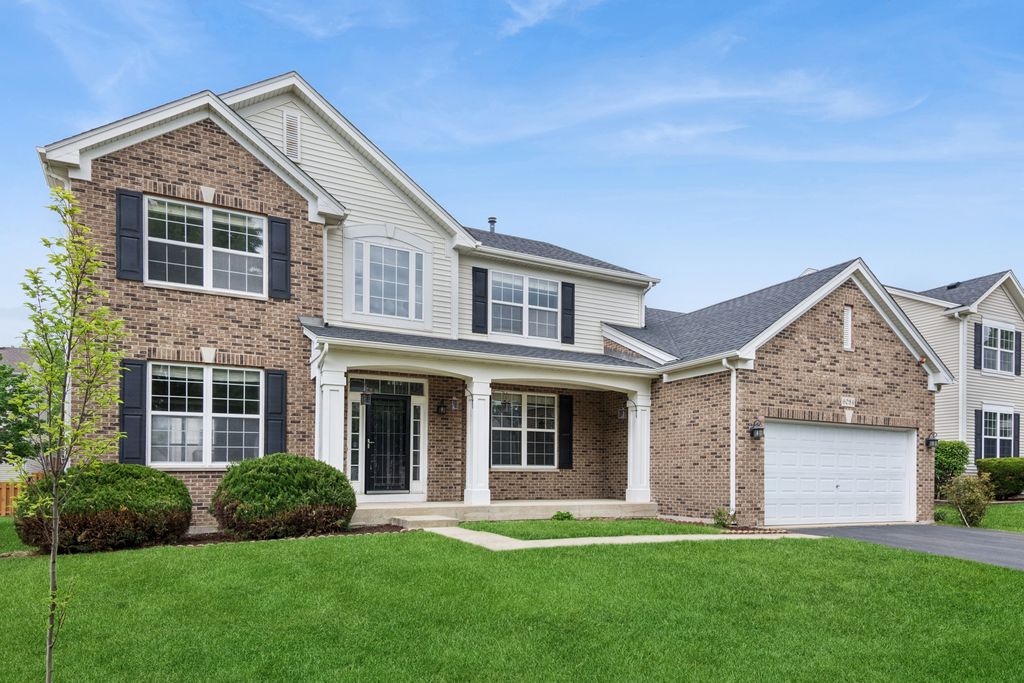 6084 Russell Drive, Hoffman Estates, IL 60192
