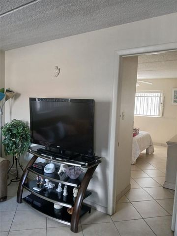 2916 W WILDER AVENUE, Tampa, FL 33614