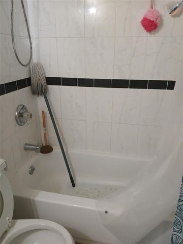 2916 W WILDER AVENUE, Tampa, FL 33614