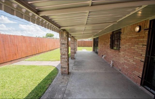 8419 Dover Street, Houston, TX 77061