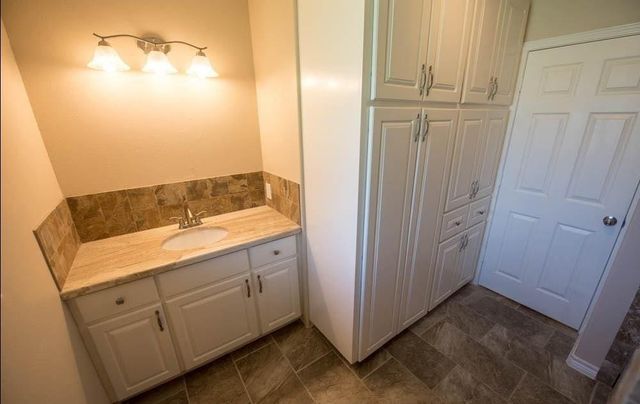 8419 Dover Street, Houston, TX 77061