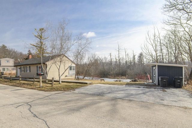 W1271 Beach ROAD, East Troy, WI 53120