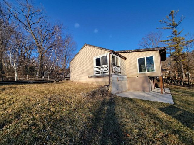 W1271 Beach ROAD, East Troy, WI 53120